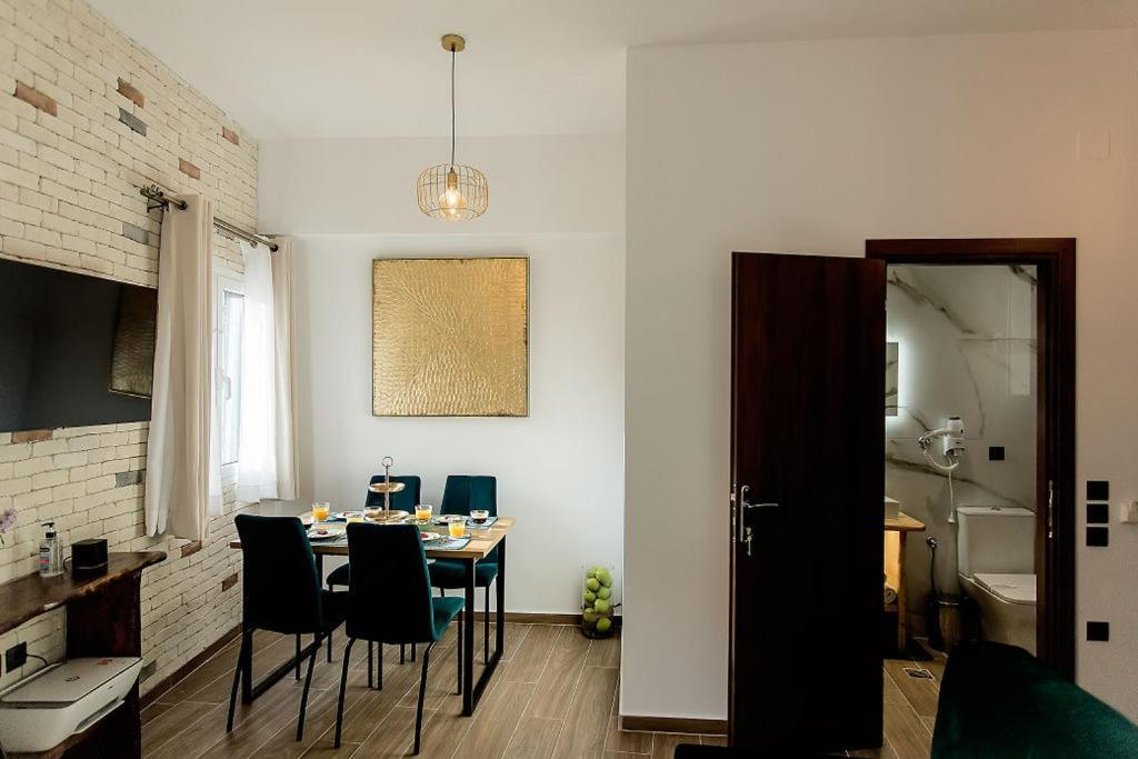 Deluxe Town Hall Square Flat In Historical Center 2 Corfu  Exterior photo